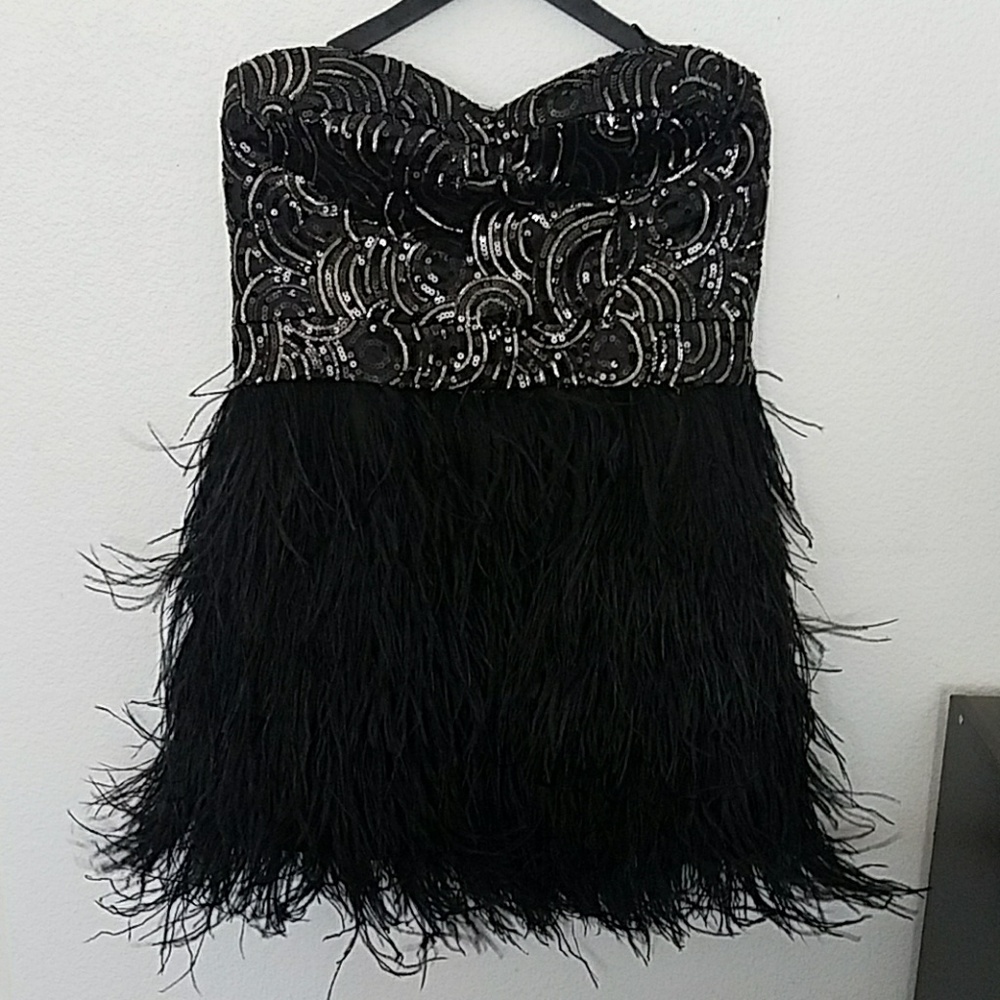 Strapless Bebe dress